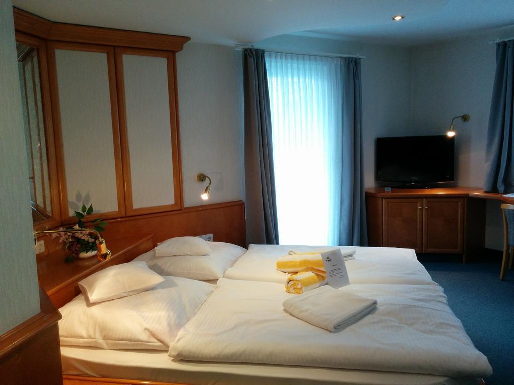 Wellness Hotel Garni Krone Baiersbronn Exterior foto