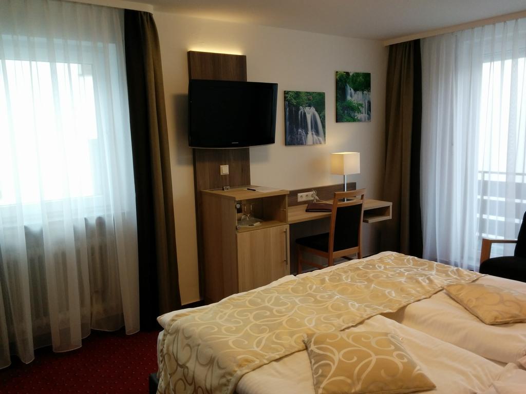 Wellness Hotel Garni Krone Baiersbronn Exterior foto